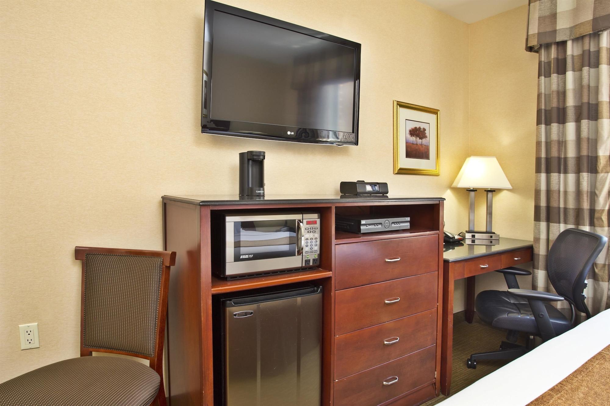 Best Western Plus Arena Hotel Ню Йорк Екстериор снимка